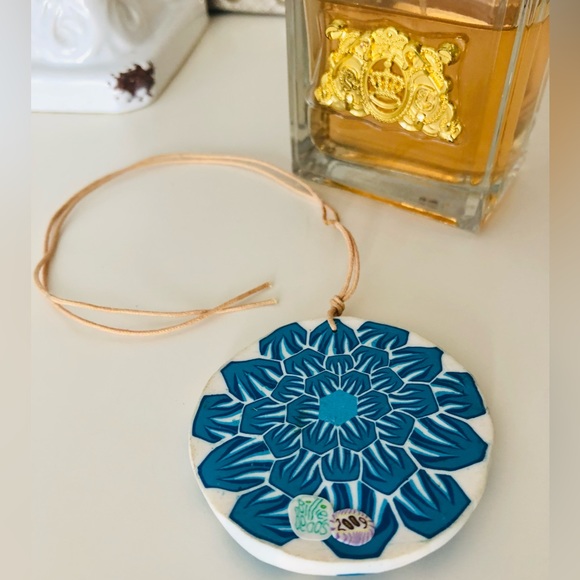 💖.. Billie Beads Millefiore 2009 Sun Catcher Mandala Necklace - Picture 9 of 9